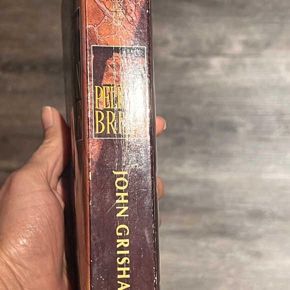 The Pelican Brief Paperback - Picture 4 of 4